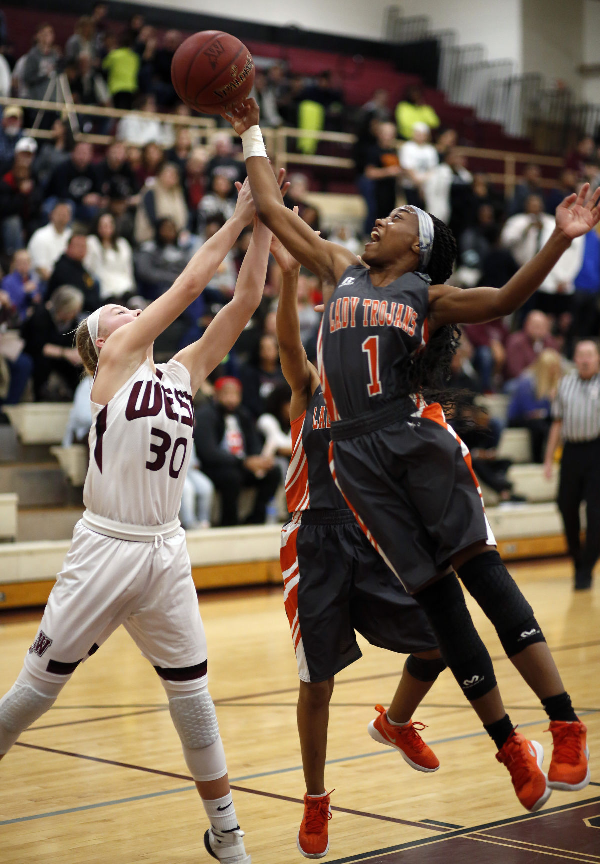 012618mp-east-west-girls-bball-3